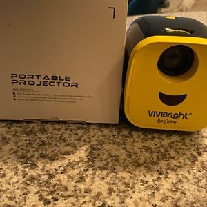 ViviBroght Portable Projector